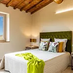Il Poggiarellone 18, Emma Villa Volterra