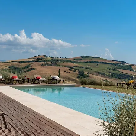 Villa Il Poggiarellone 14, Emma Volterra
