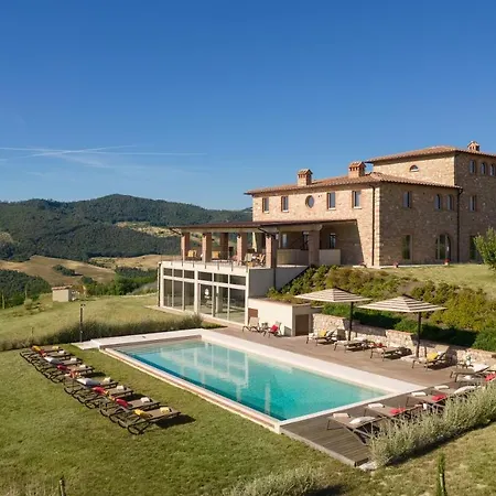 Il Poggiarellone 18, Emma Volterra